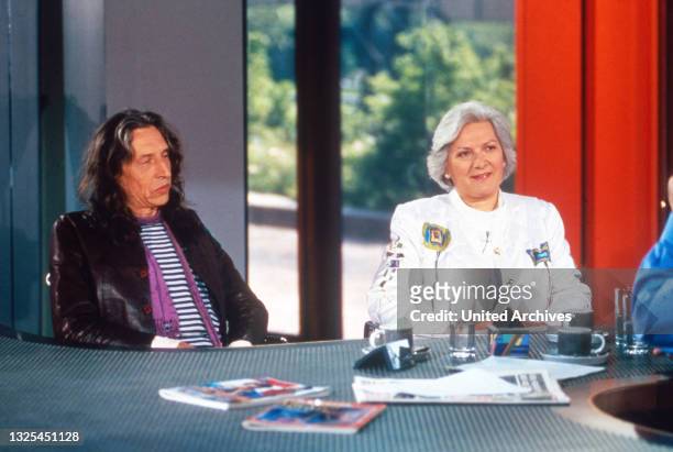 Halb 12 – Eser und Gäste, Sonntagstalkshow, Deutschland 1993 - 2003, Sendung vom 8. Mai 1994, Talkgast: Ex-RAF-Terrorist Bernhard Rössner und...