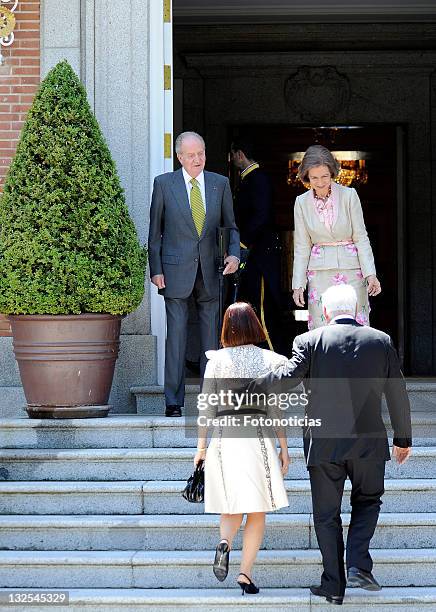 King Juan Carlos of Spain and Queen Sofia of Spain receive Panama«s President Ricardo Martinelli and First Lady of Panama Marta Linares de Martinelli...