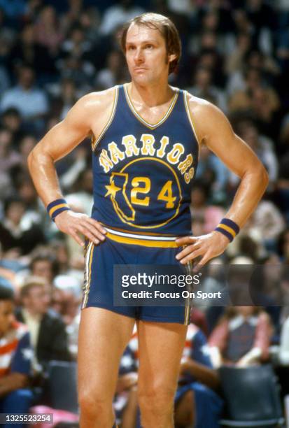 Rick Barry of the Golden State Warriors looks on against the Washington Bullets during an NBA basketball game circa 1975 at the Capital Centre in...