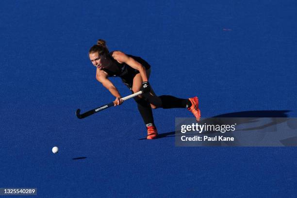 Frances Davies of the Black Sticks passes the ball during the FIH Pro League match between the Australian Hockeyroos and the New Zealand Black Sticks...