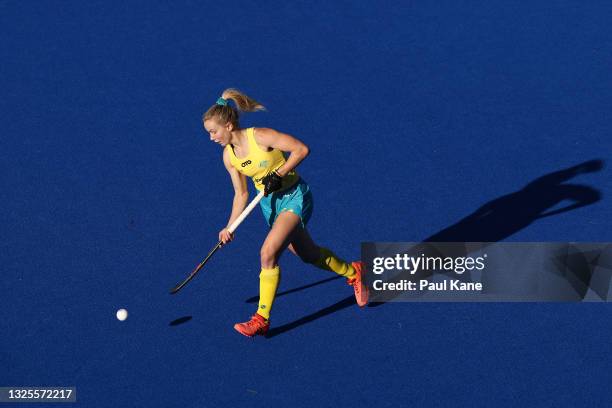 Stephanie Kershaw of the Hockeyroos in action during the FIH Pro League match between the Australian Hockeyroos and the New Zealand Black Sticks at...