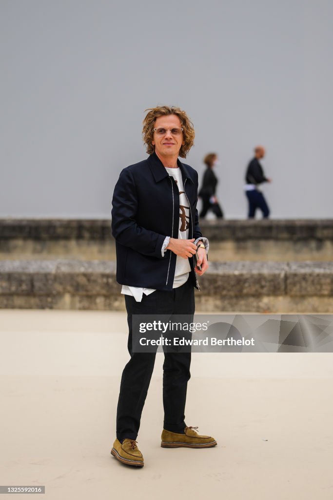 Street Style At Paris Fashion Week - Menswear Spring/Summer 2022