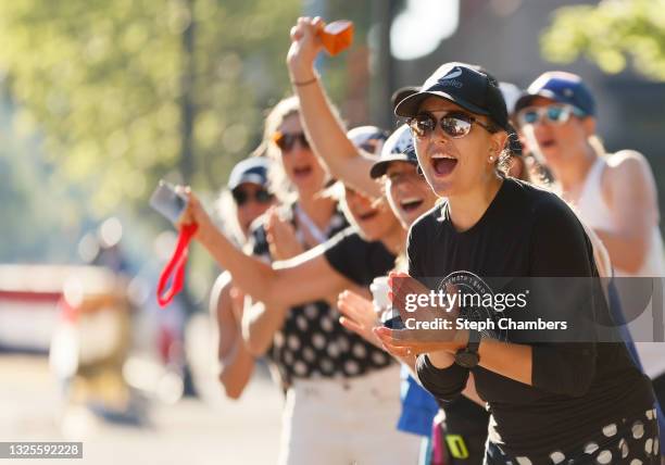 Runner Fans Only Usa Olympic Fan Photos and Premium High Res Pictures - Getty Images