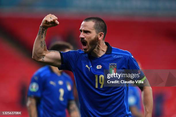 Cutter Bonucci Leonardo Bonucci Italy Italy Photos and Premium High Res Pictures ...