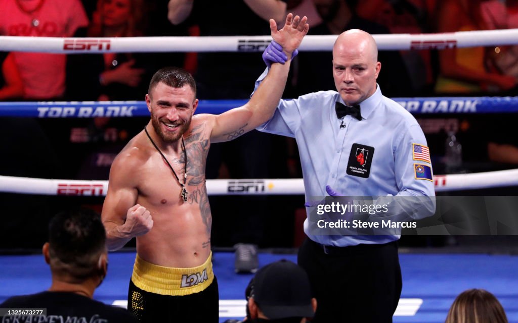Vasiliy Lomachenko v Masayoshi Nakatani