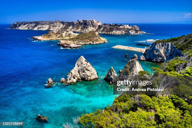 isole tremiti coastline, adriatic sea, italy - isole tremiti stock pictures, royalty-free photos & images