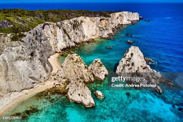 isole tremiti coastline, adriatic sea, italy - isole tremiti stock pictures, royalty-free photos & images