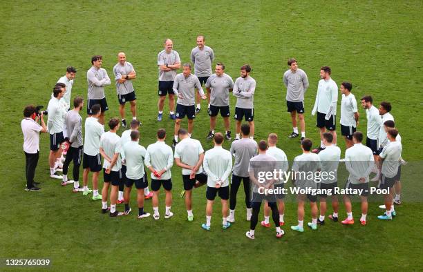 Luis Enrique, Head Coach of Spain speaks with his players during the Spain Training Session ahead of the UEFA Euro 2020 Round of 16 match between...