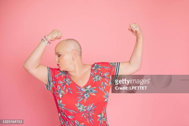 brustkrebs überleben - survival stock-fotos und bilder