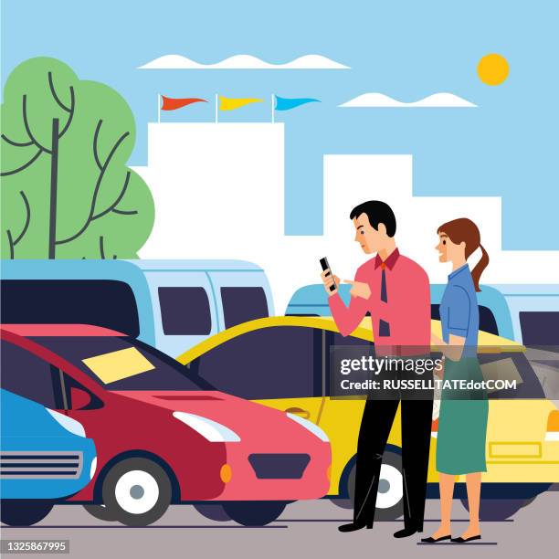 ilustrações, clipart, desenhos animados e ícones de um homem e uma mulher olhando para puchasing um veículo - test drive
