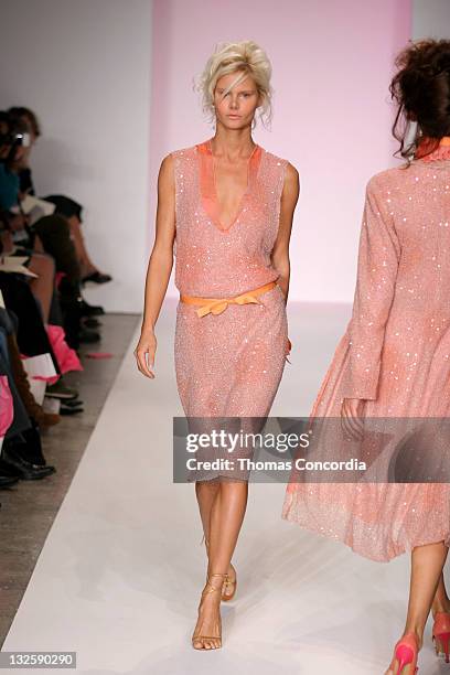 Model wearing Paul Hardy Spring 2005 Collection during Mercedes-Benz Spring 2005 Fashion Week at Smashbox Studios - Paul Hardy - Runway at Smashbox...