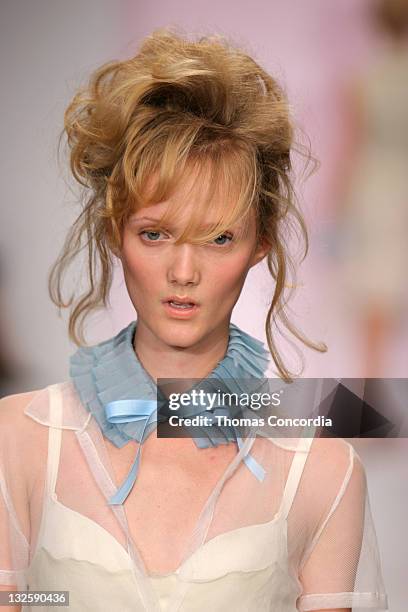 Model wearing Paul Hardy Spring 2005 Collection during Mercedes-Benz Spring 2005 Fashion Week at Smashbox Studios - Paul Hardy - Runway at Smashbox...