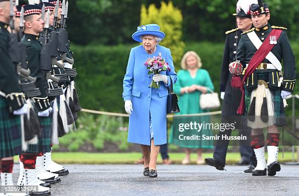 The Queen And The Duke Of Cambridge Attend The Ceremony of the Keys At The Palace of Holyroodhouse The Queen And The Duke Of Cambridge Attend The Ceremony of the Keys At The Palace of Holyroodhouse