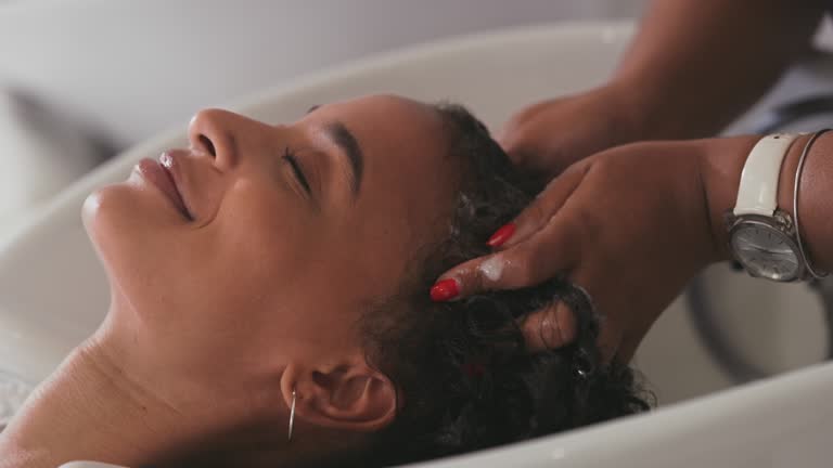 https://media.gettyimages.com/id/1326012384/video/4k-video-footage-of-an-attractive-young-woman-getting-her-hair-washed-at-a-salon.jpg?b=1&s=640x640&k=20&c=kG9FKYrk-lnaL3mqYmuosZUUAWjlVzybnA9WoI611w0=