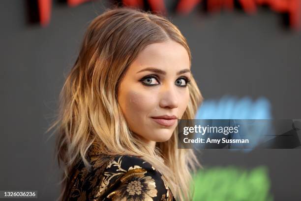 Emily Rudd Dest 283 Emily Rudd Photos & High Res Pictures - Getty Images