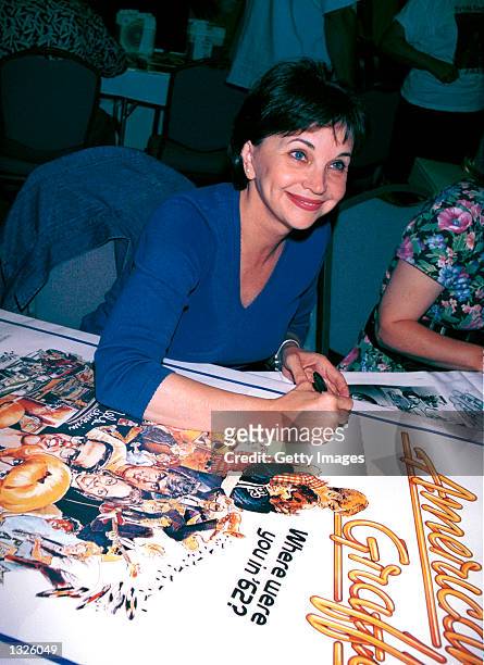 Actress Cindy Williams attends the Hollywood Collectors & Celebrities Show June 23, 2001 at Beverly Garland''s Holiday Inn in North Hollywood, CA.