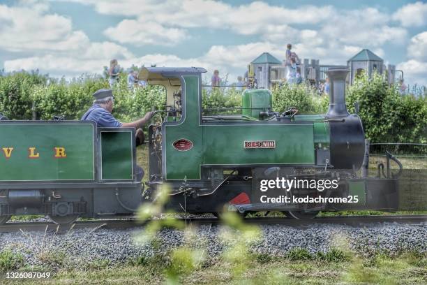 the evesham vale light narrow gauge railway at evesham country park. - history and progress of the steam engine stock pictures, royalty-free photos & images