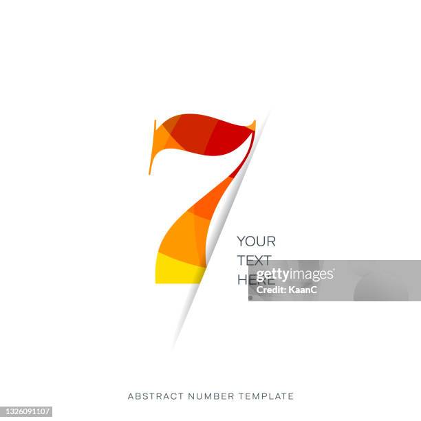 illustrazioni stock, clip art, cartoni animati e icone di tendenza di moderno modello di numeri colorati isolato, etichetta icona anniversario, giorno a sinistra simbolo illustrazione stock - numero 7