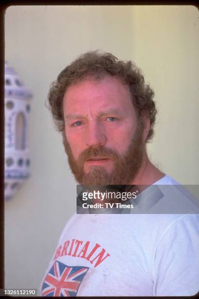 Actor Pat Roach in character as Brian 'Bomber' Busbridge on the Spanish set of comedy drama Auf Wiedersehen, Pet, circa 1986.