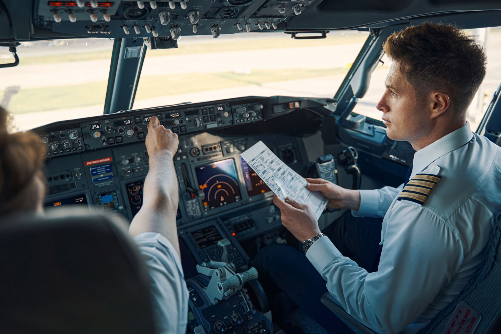 pilot analyzing data