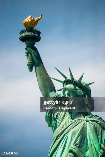 statue of liberty new york - statue of liberty close up stock pictures, royalty-free photos & images