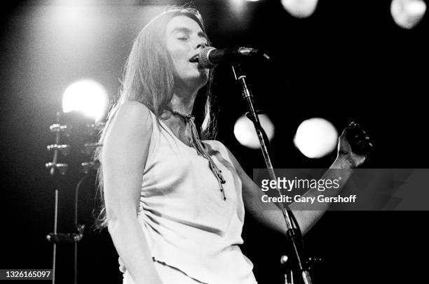 American Country musician Emmylou Harris performs onstage during the Dr Pepper Central Park Music Festival, New York, New York, July 19, 1978.