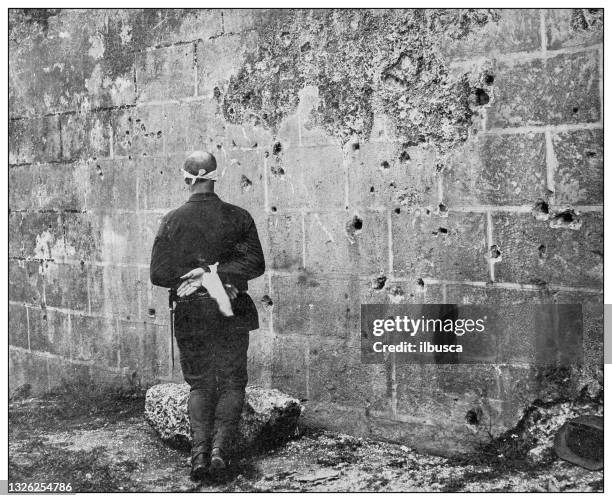 ilustrações de stock, clip art, desenhos animados e ícones de antique black and white photograph: execution wall (simulation), cuba - execution