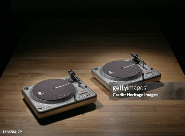 African-American hip hop DJ Grand Wizzard Theodore , is widely credited as the inventor of the scratching technique. Vestax PDX-2000 turntable made...
