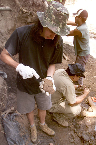 Paleontologists Excavate Pre-Historic Salvadoran Site