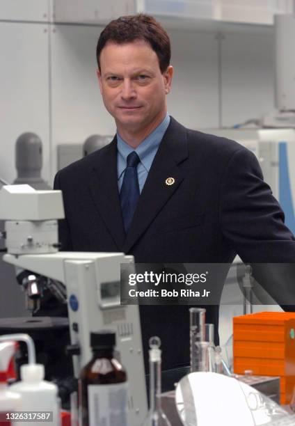 Actor Gary Sinise portraits on the set of television show CSI:NY, September 1, 2004 in Los Angeles, California.