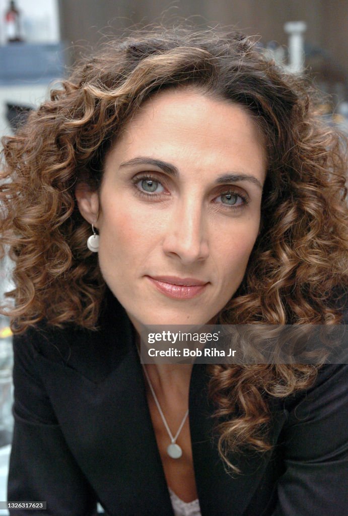Melina Kanakaredes portraits on the set of television show News Photo ...