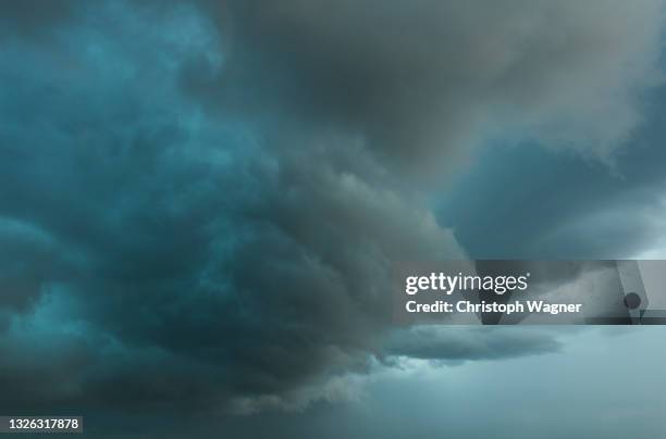 gewitter und sturm - alpen bayern fotografías e imágenes de stock