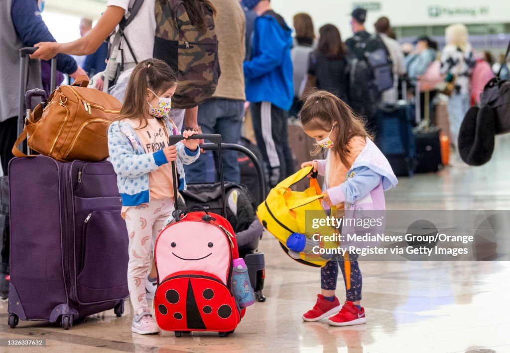 Crowds come back to airline travel