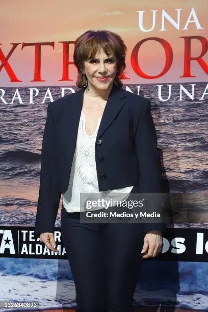 Mexican actress Rebecca Jones poses for photo before a press conference about the play 'Una Mujer Extraordinaria atrapada en una vida ordinaria' at...