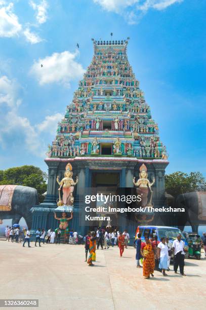 devotees visiting the temple of the nagapooshani amman kovil - jaffna stock pictures, royalty-free photos & images