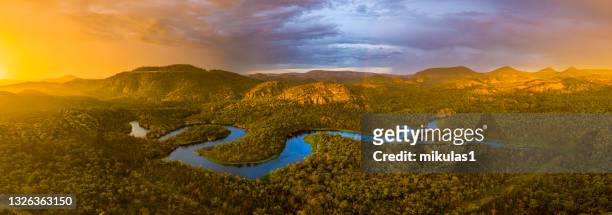dunns swamp at sunset - new south wales stockfoto's en -beelden