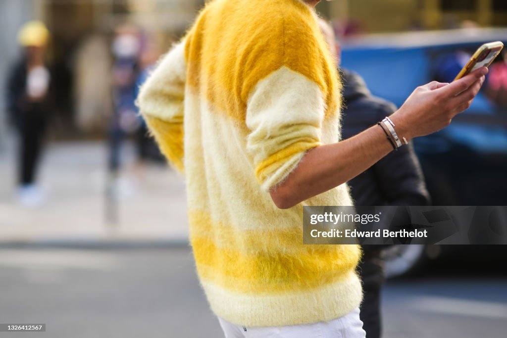 Street Style At Paris Fashion Week - Menswear Spring/Summer 2022