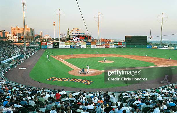 The Brooklyn Cyclones play their season opener in new Keyspan Park against the Mahoning Valley Snappers June 25, 2001 in Brooklyn, New York. The...