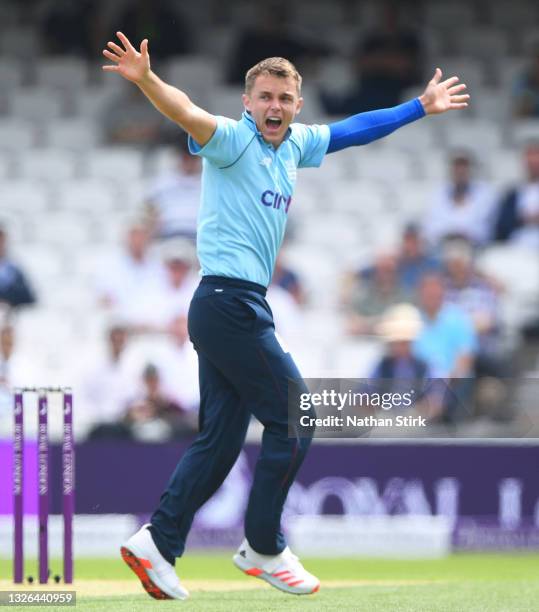 Sam Curran of England appeals and gets Kusal Perera of Sri Lanka out during the second one day international match between England and Sri Lanka at...