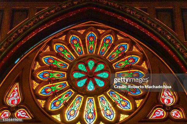 indoors at the notre dame de montreal basilica, canada - hdri background stock pictures, royalty-free photos & images