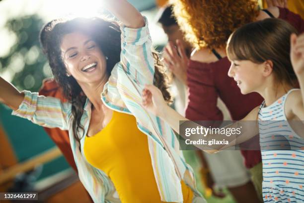 friends and family having a party - dancing outside stock pictures, royalty-free photos & images