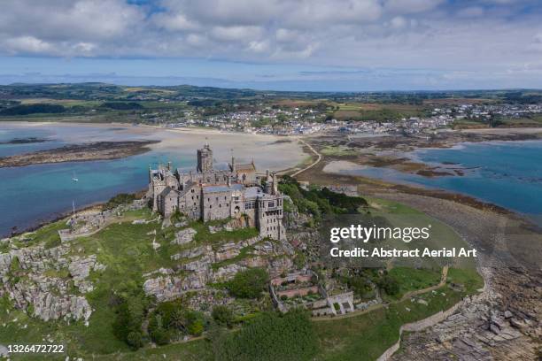 st michael's mount at low tide seen from an aerial perspective, cornwall, united kingdom - marazion-cornwall-england photos et images de collection