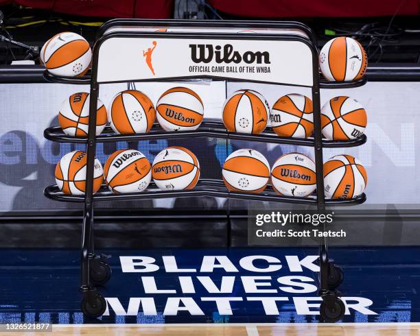 Wilson Pro Ball Rack Basketball Rack Photos and Premium High Res Pictures - Getty Images