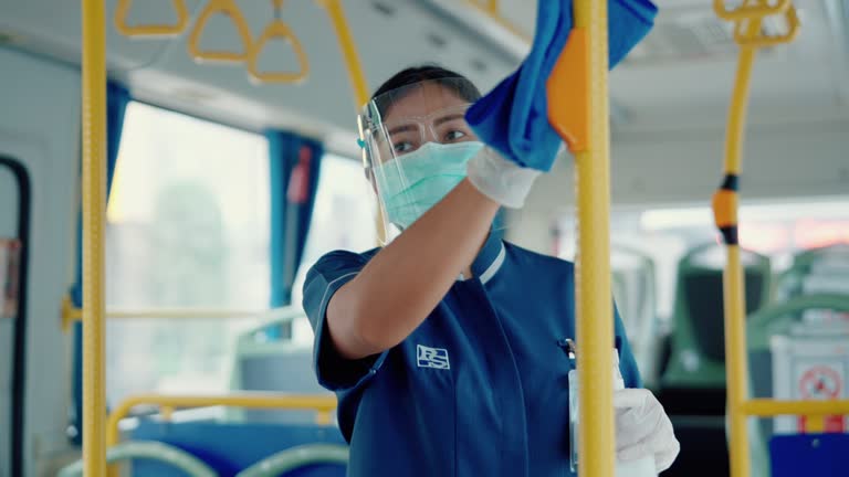https://media.gettyimages.com/id/1326553799/video/transportation-employee-wearing-protective-face-mask-during-working.jpg?b=1&s=640x640&k=20&c=WLdbrKJ2Jag44QZ1poNjoT20kRj_UWGgAIsie803uFM=