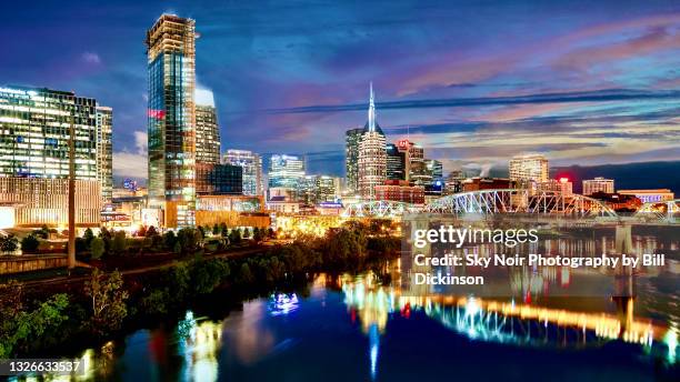 nashville night - nashville photos et images de collection