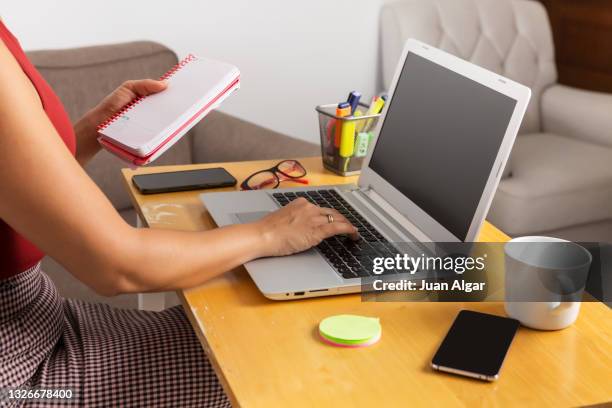 Enter Data In Computer 719 Entering Data In Computer Stock Photos, High-Res Pictures, and ...