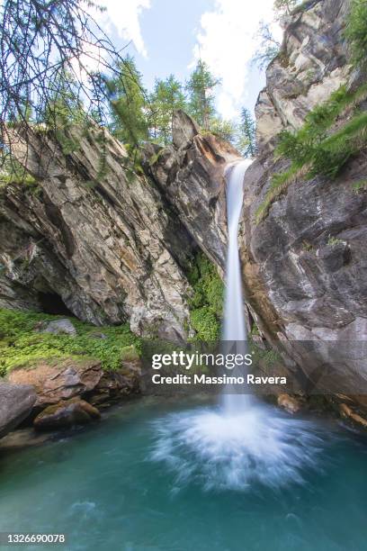 mountain waterfall - piedmont stock pictures, royalty-free photos & images