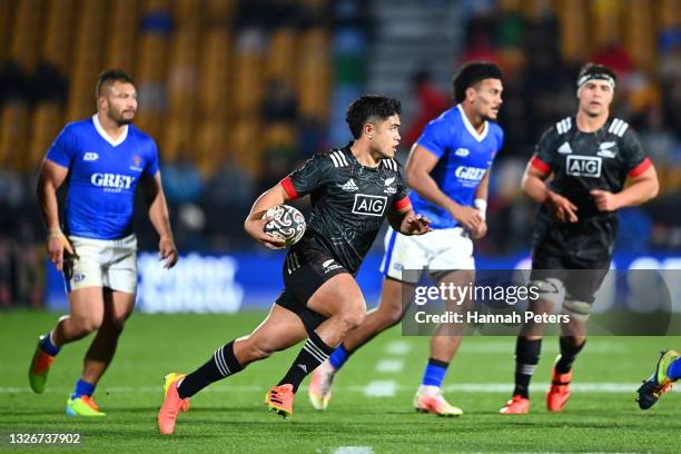 Josh Ioane of the Maori All Blacks makes a break during the Test match between the Maori All Blacks and Manu Samoa at Mt Smart Stadium on July 03,...