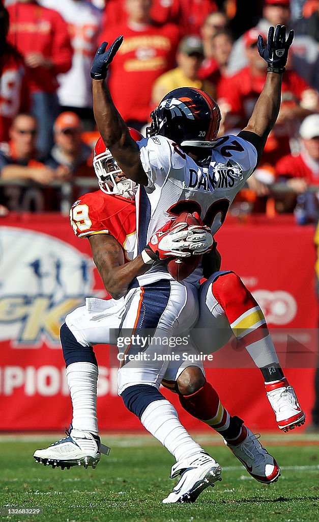 Receiver Jonathan Baldwin of the Kansas City Chiefs catches the