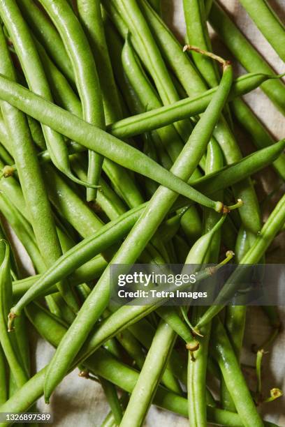 close-up of green beans - haricot vert photos et images de collection